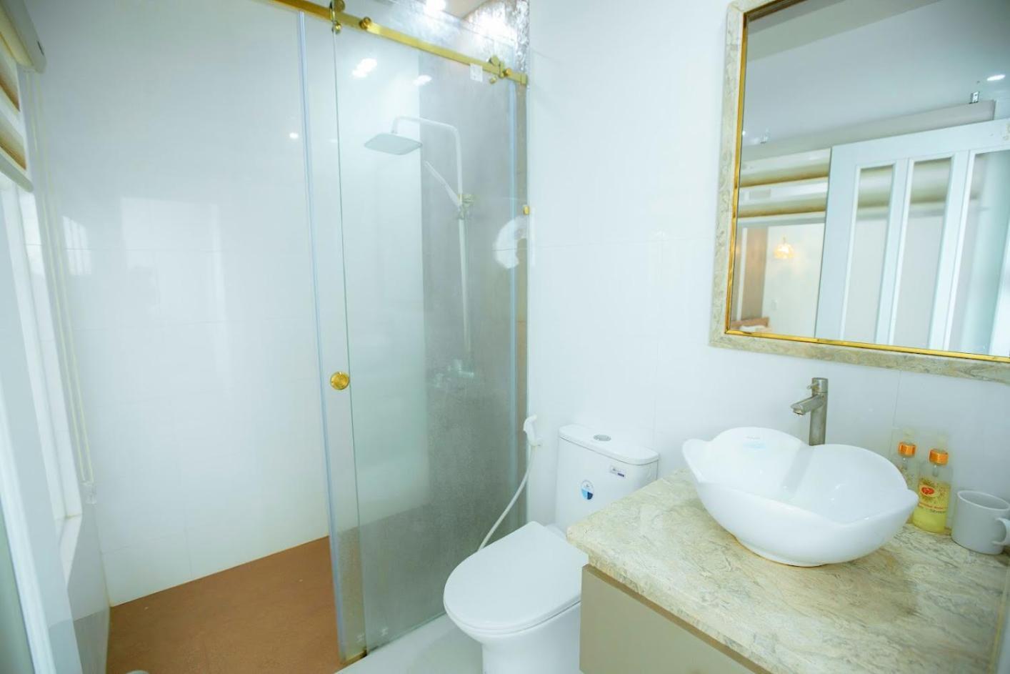 Khach San Quoc Te Hotel Cà Mau Eksteriør billede